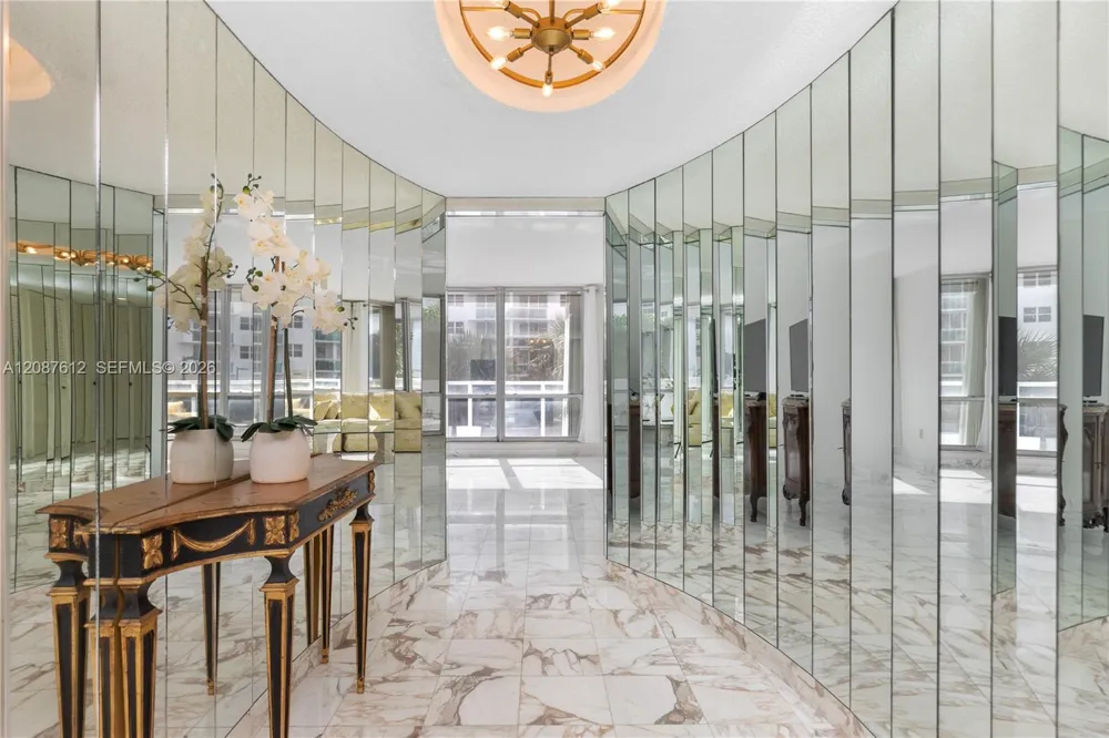 2751 S Ocean Dr #208S Hollywood, FL 33019