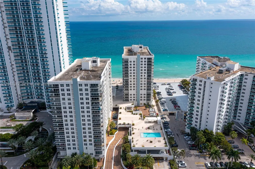 2751 S Ocean Dr #208S Hollywood, FL 33019