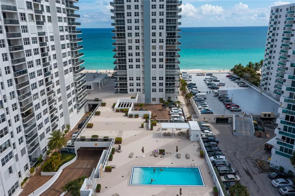 2751 S Ocean Dr #208S Hollywood, FL 33019