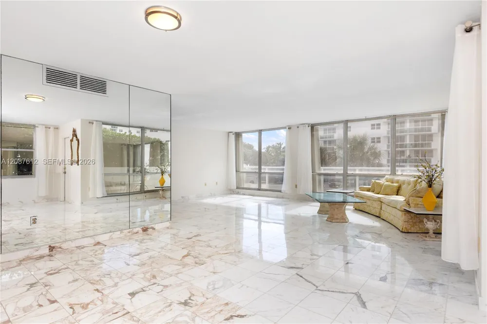 2751 S Ocean Dr #208S Hollywood, FL 33019
