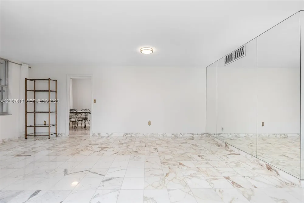 2751 S Ocean Dr #208S Hollywood, FL 33019