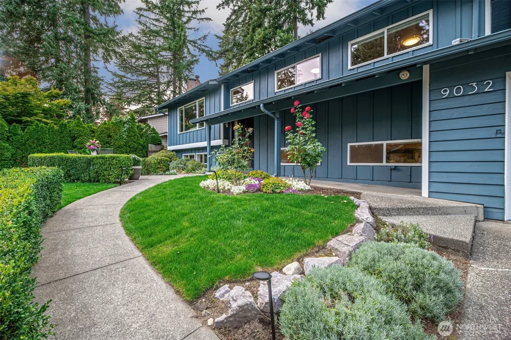9032 NE 132nd Place Kirkland, WA 98034