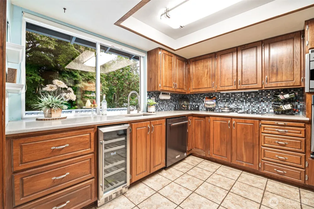 9032 NE 132nd Place Kirkland, WA 98034