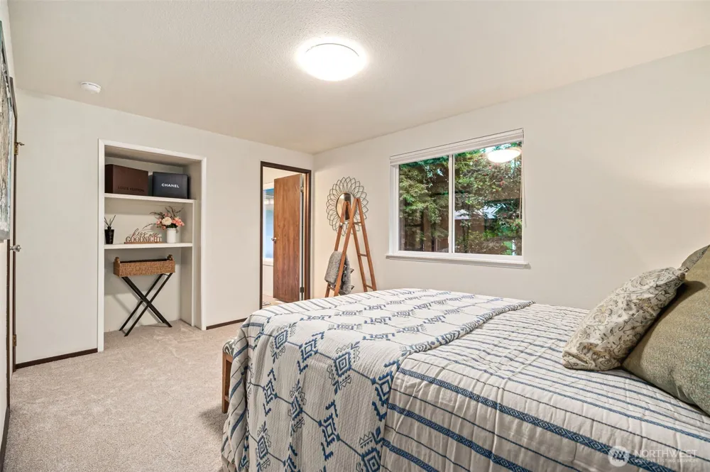 9032 NE 132nd Place Kirkland, WA 98034