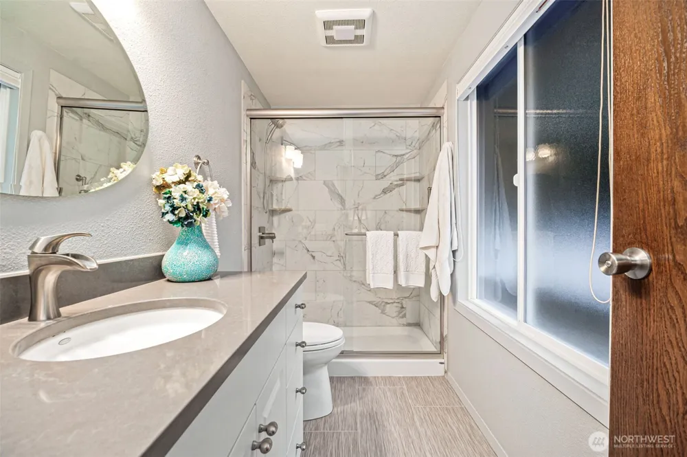9032 NE 132nd Place Kirkland, WA 98034