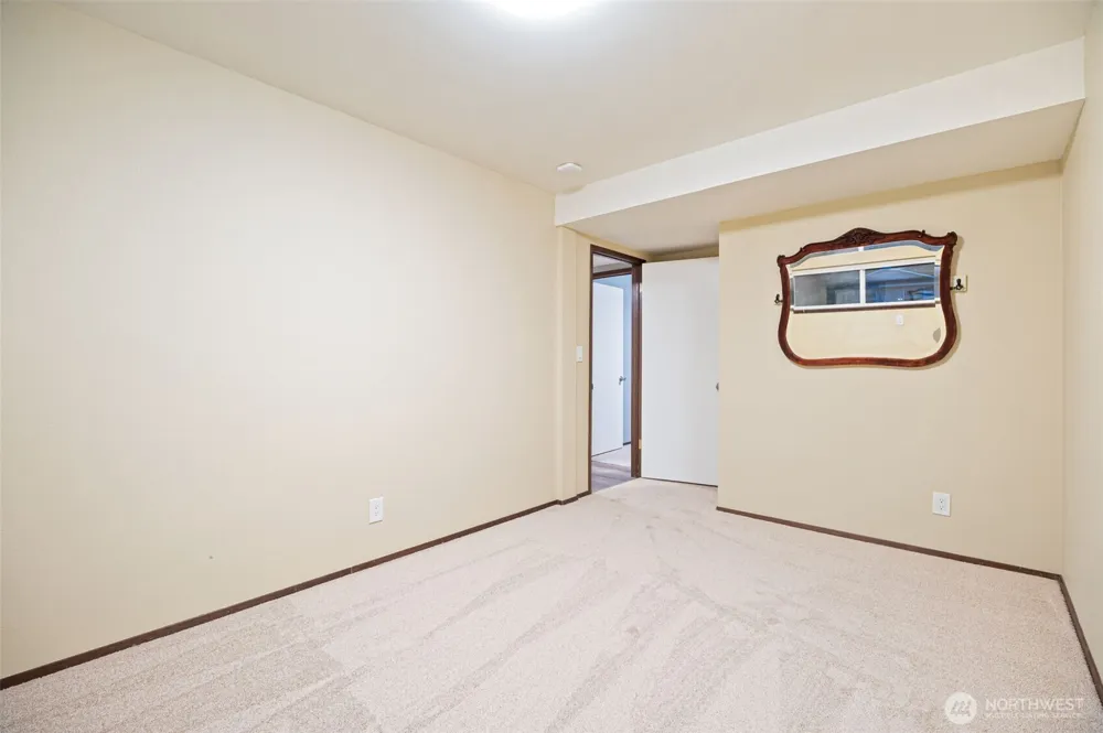 9032 NE 132nd Place Kirkland, WA 98034