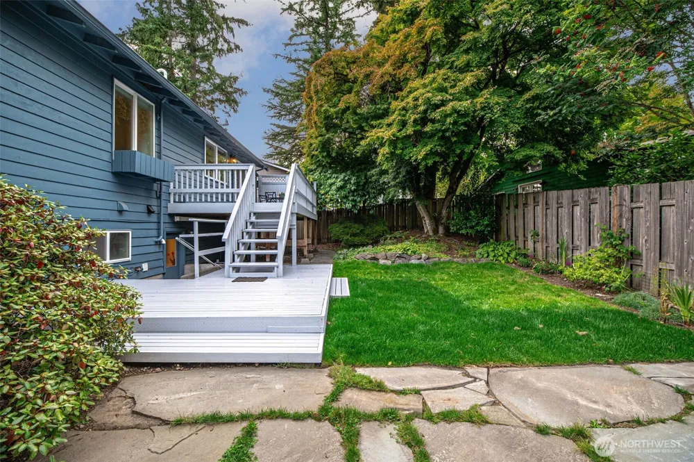 9032 NE 132nd Place Kirkland, WA 98034