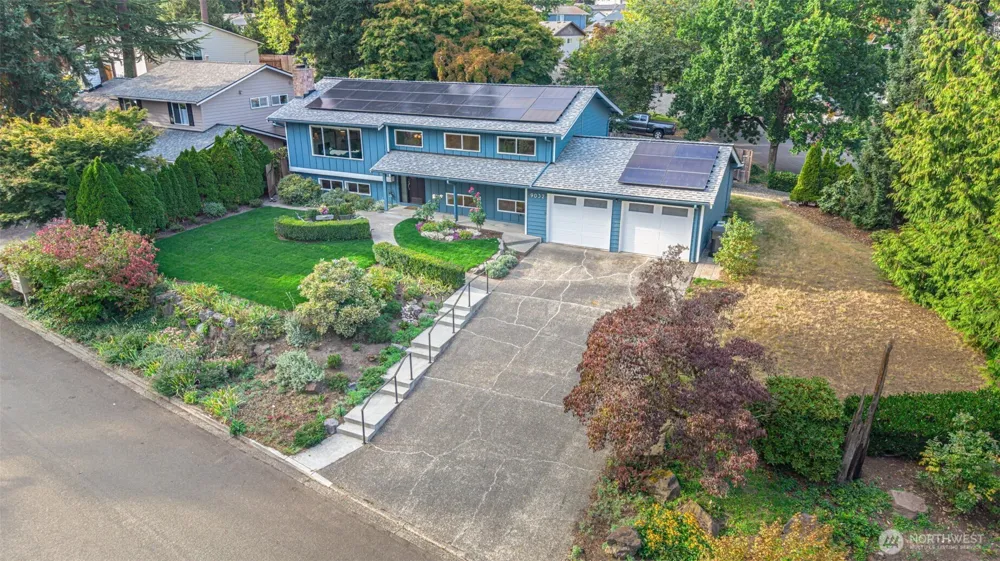 9032 NE 132nd Place Kirkland, WA 98034