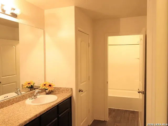 3907 Southton San Antonio, TX 78222