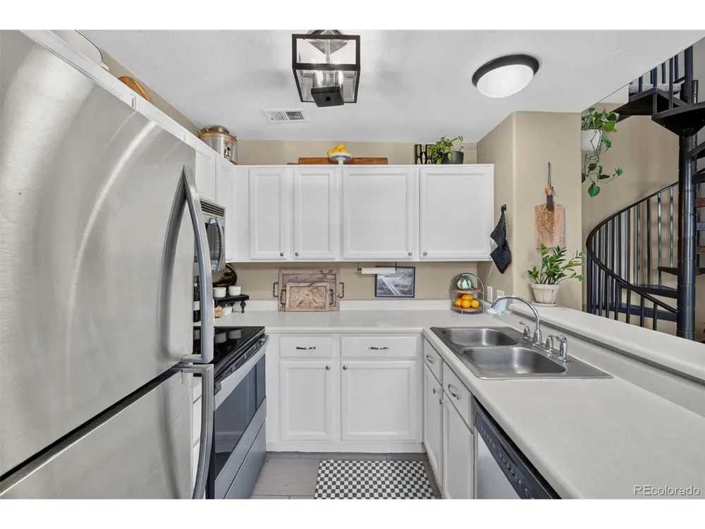 8377 S Upham Way #209 Littleton, CO 80128