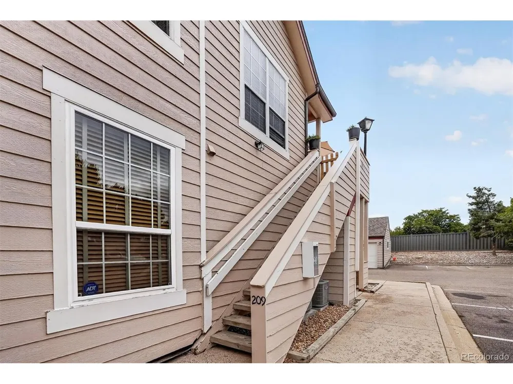 8377 S Upham Way #209 Littleton, CO 80128