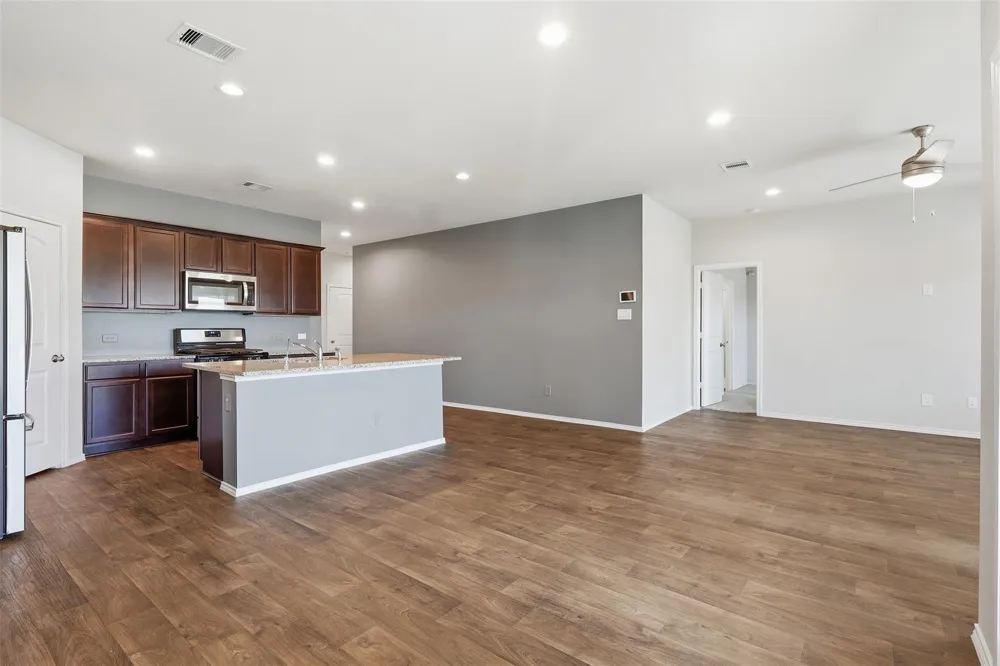 18651 Swainboro Drive New Caney, TX 77357