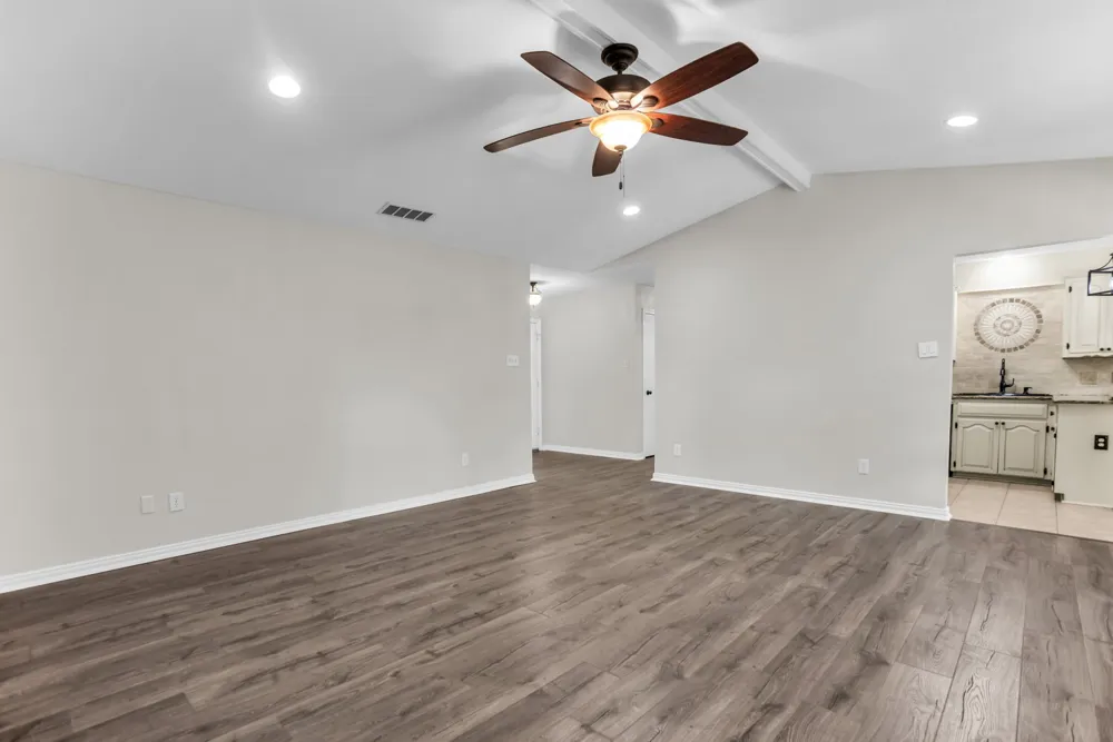203 Trailridge Drive Richardson, TX 75081