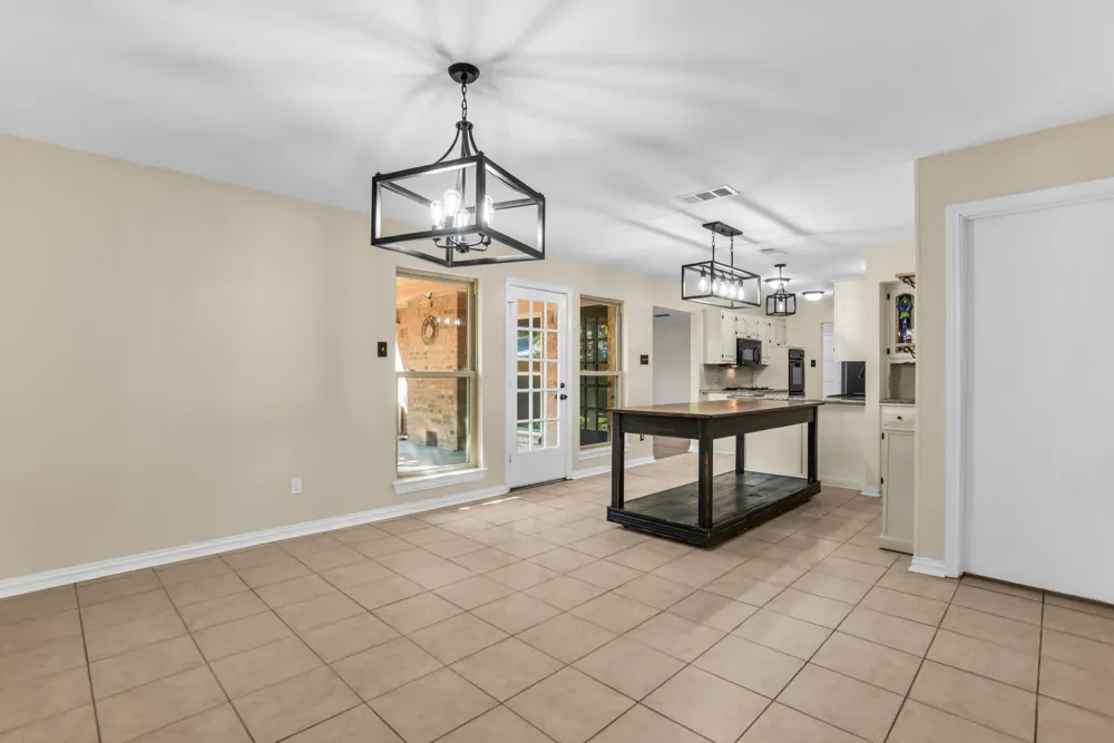 203 Trailridge Drive Richardson, TX 75081