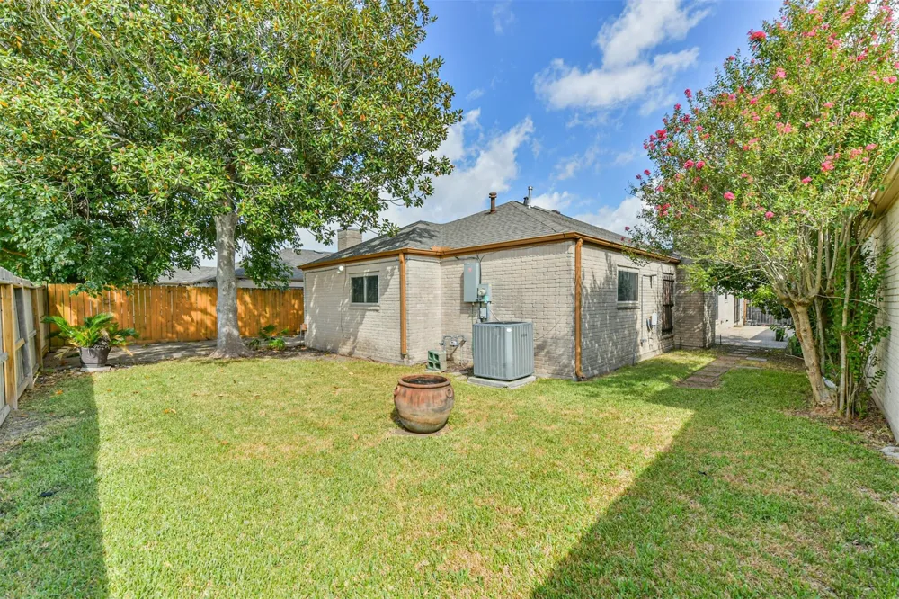 7815 Duffield Lane Houston, TX 77071