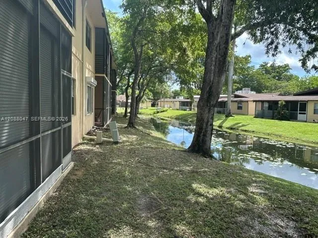 2 Briarwood Cir #112 Hollywood, FL 33024