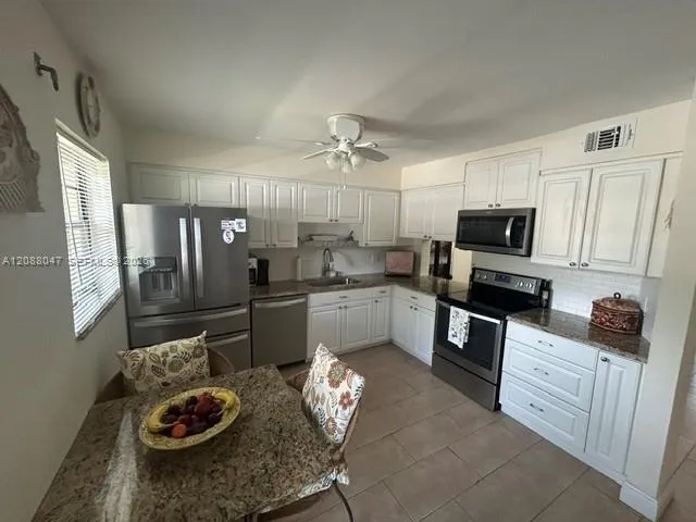 2 Briarwood Cir #112 Hollywood, FL 33024