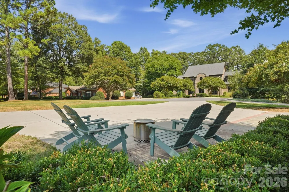 400 Fesbrook Court Charlotte, NC 28270