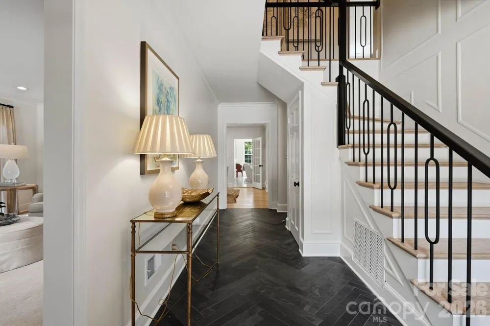 400 Fesbrook Court Charlotte, NC 28270