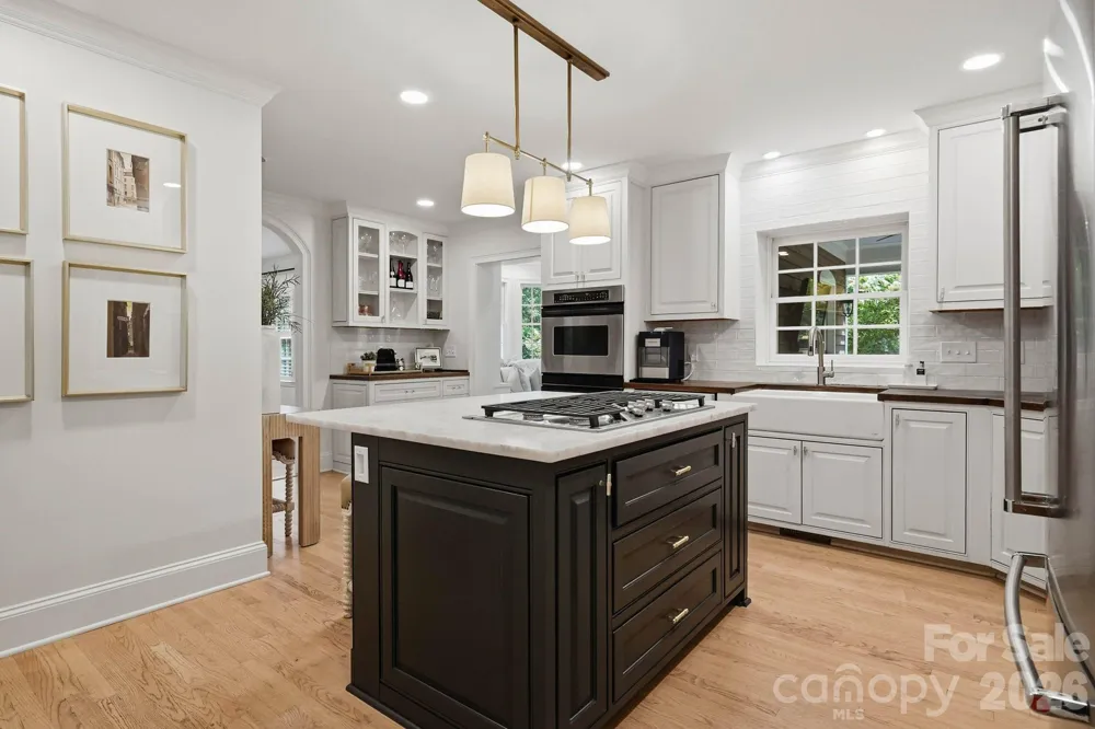 400 Fesbrook Court Charlotte, NC 28270