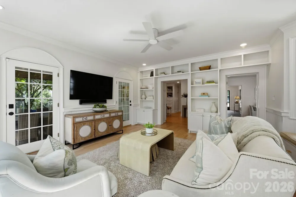 400 Fesbrook Court Charlotte, NC 28270