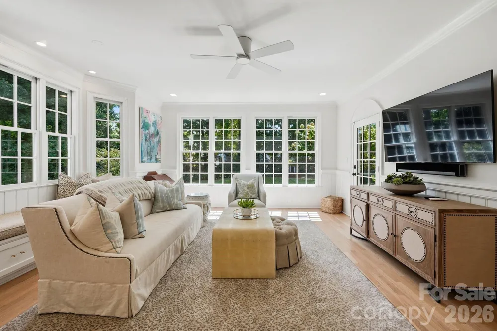 400 Fesbrook Court Charlotte, NC 28270