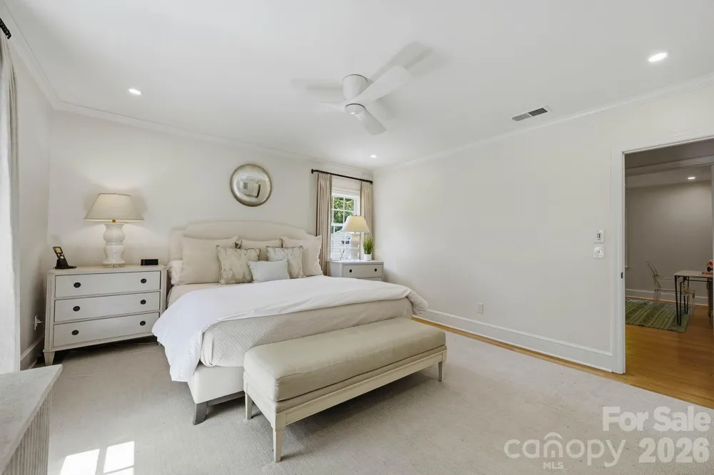 400 Fesbrook Court Charlotte, NC 28270