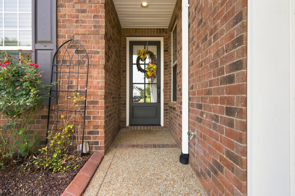 1009 Larkwood Dr Hermitage, TN 37076