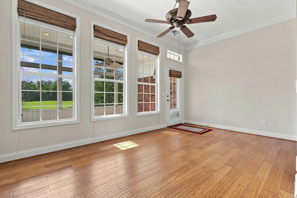 1009 Larkwood Dr Hermitage, TN 37076