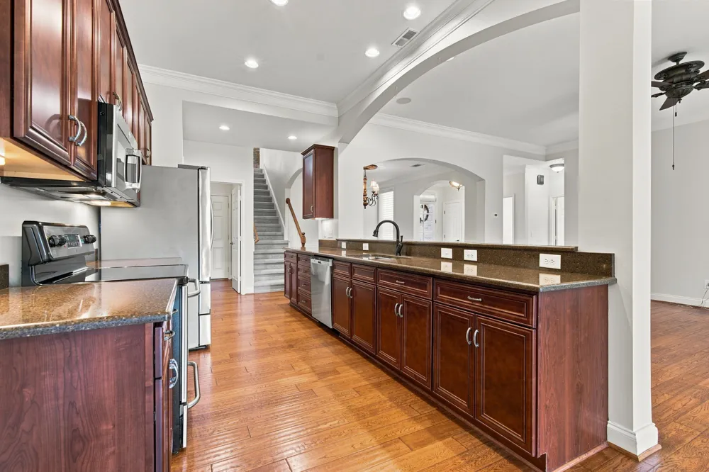 1009 Larkwood Dr Hermitage, TN 37076