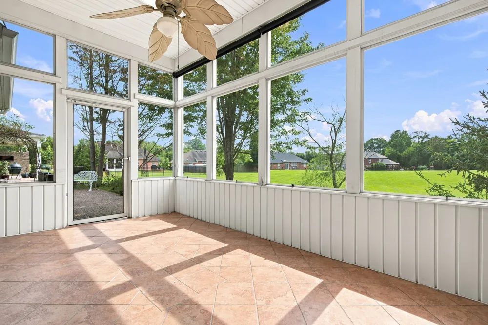 1009 Larkwood Dr Hermitage, TN 37076