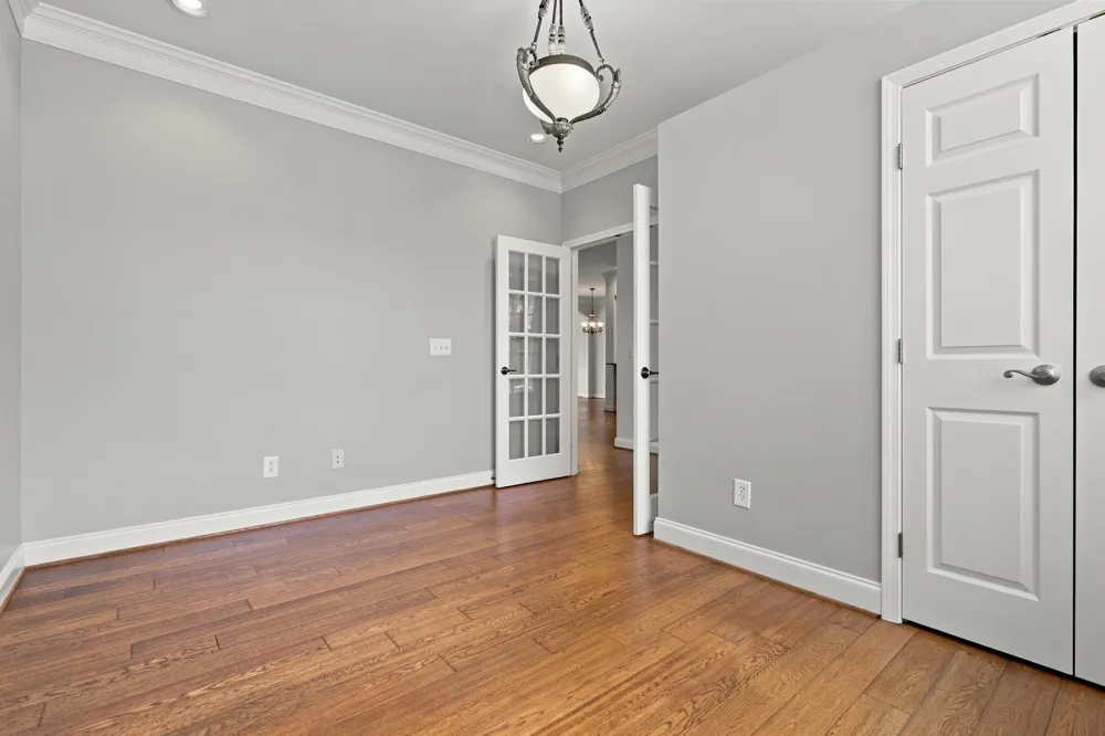 1009 Larkwood Dr Hermitage, TN 37076