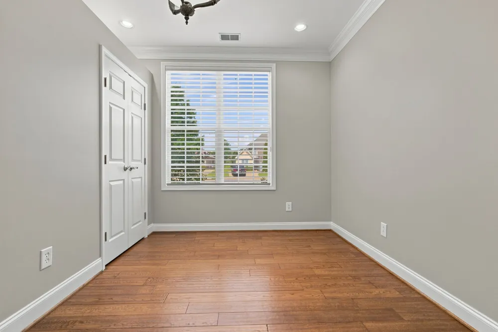 1009 Larkwood Dr Hermitage, TN 37076