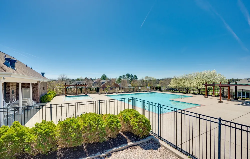1009 Larkwood Dr Hermitage, TN 37076