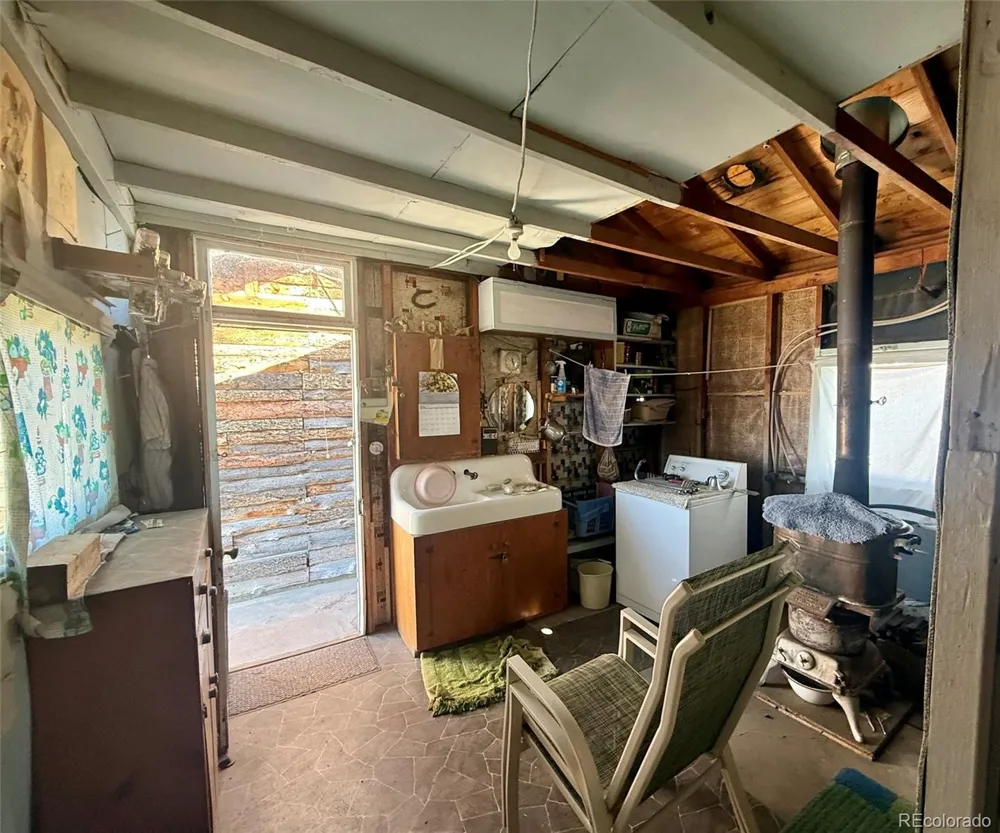 37268 US Highway 24 Lake George, CO 80827