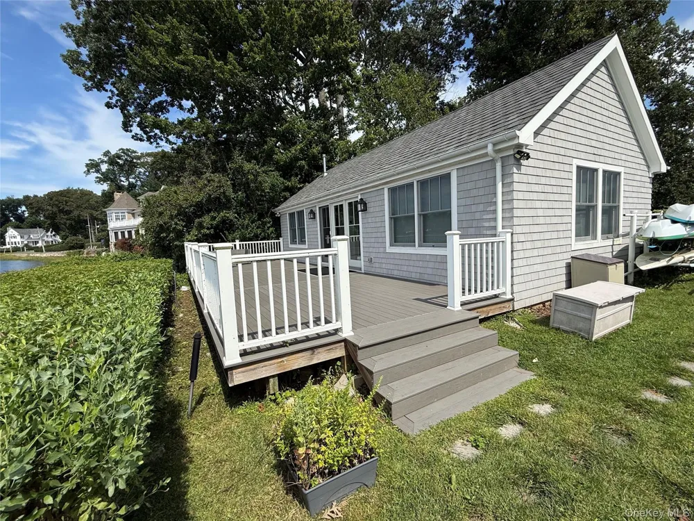 169 E Shore Road Halesite, NY 11743