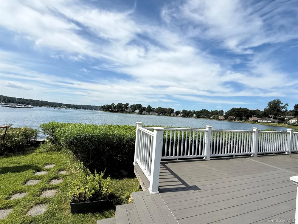 169 E Shore Road Halesite, NY 11743