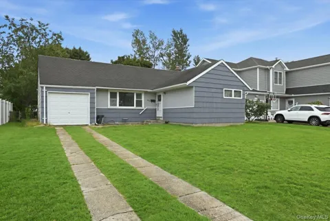 1095 Huckleberry Road