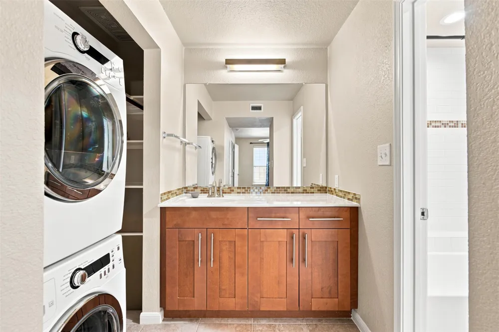 7685 Northcross Drive #908 Austin, TX 78757