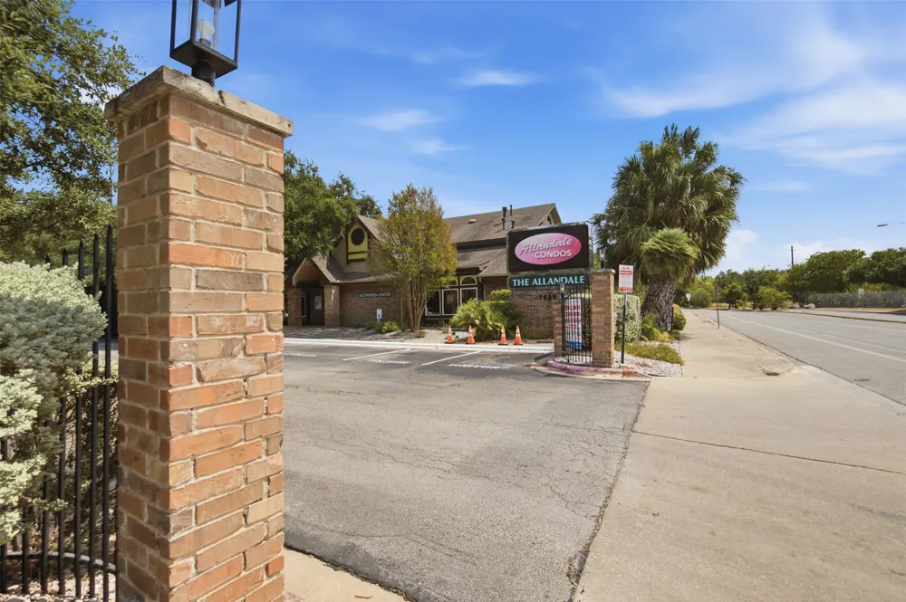 7685 Northcross Drive #908 Austin, TX 78757