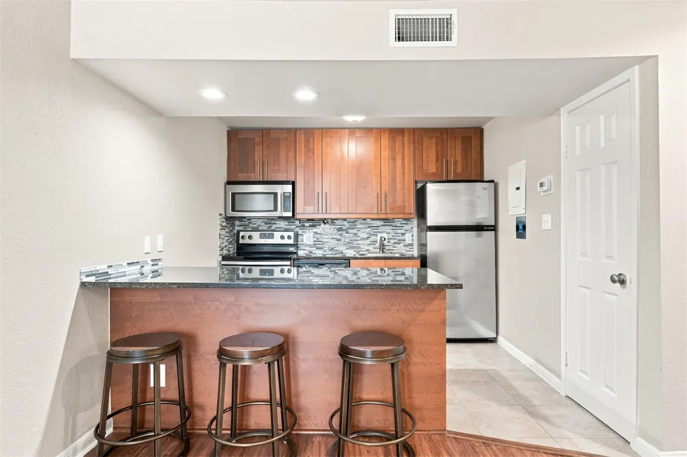 7685 Northcross Drive #908 Austin, TX 78757