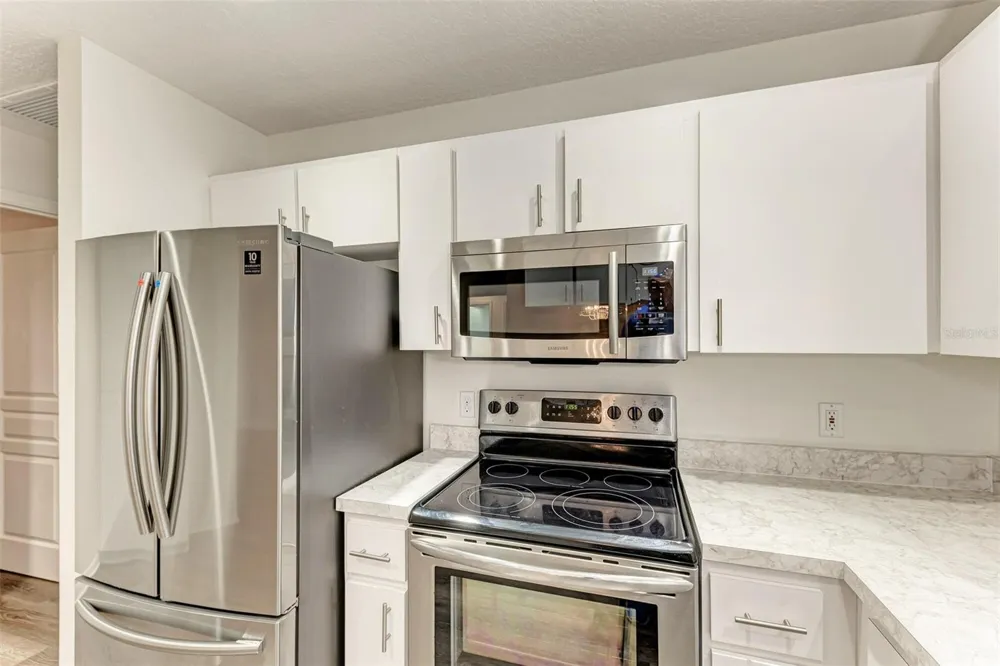 2046 OLD TREVOR WAY Sarasota, FL 34232