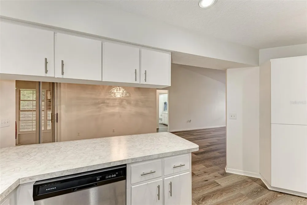 2046 OLD TREVOR WAY Sarasota, FL 34232
