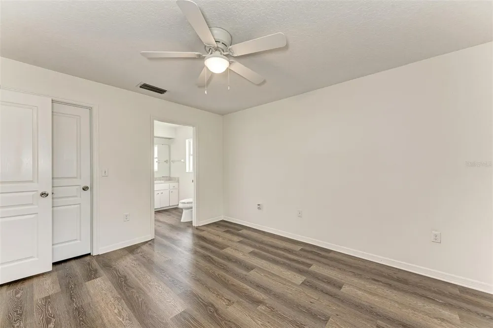 2046 OLD TREVOR WAY Sarasota, FL 34232
