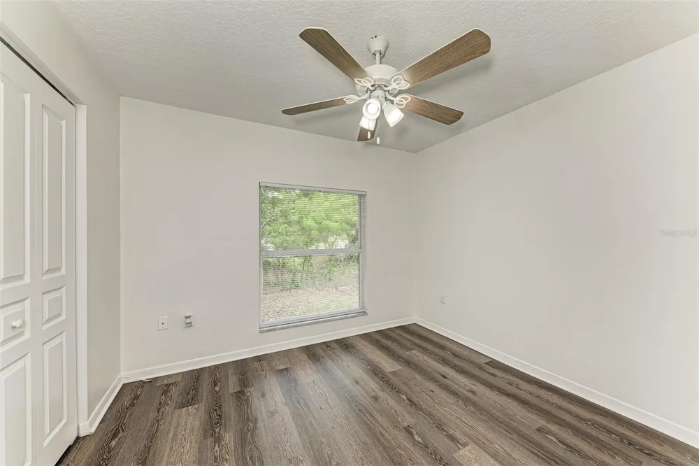2046 OLD TREVOR WAY Sarasota, FL 34232