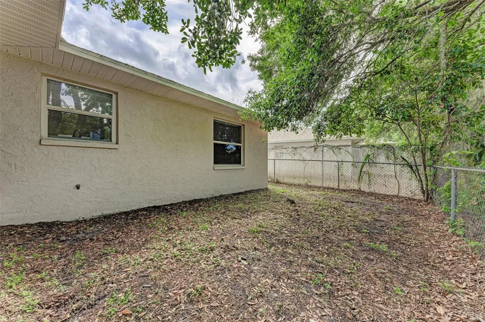 2046 OLD TREVOR WAY Sarasota, FL 34232