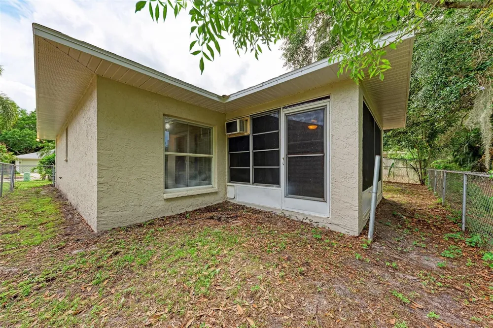 2046 OLD TREVOR WAY Sarasota, FL 34232