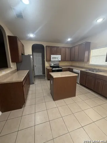 246 WING FLS San Antonio, TX 78253