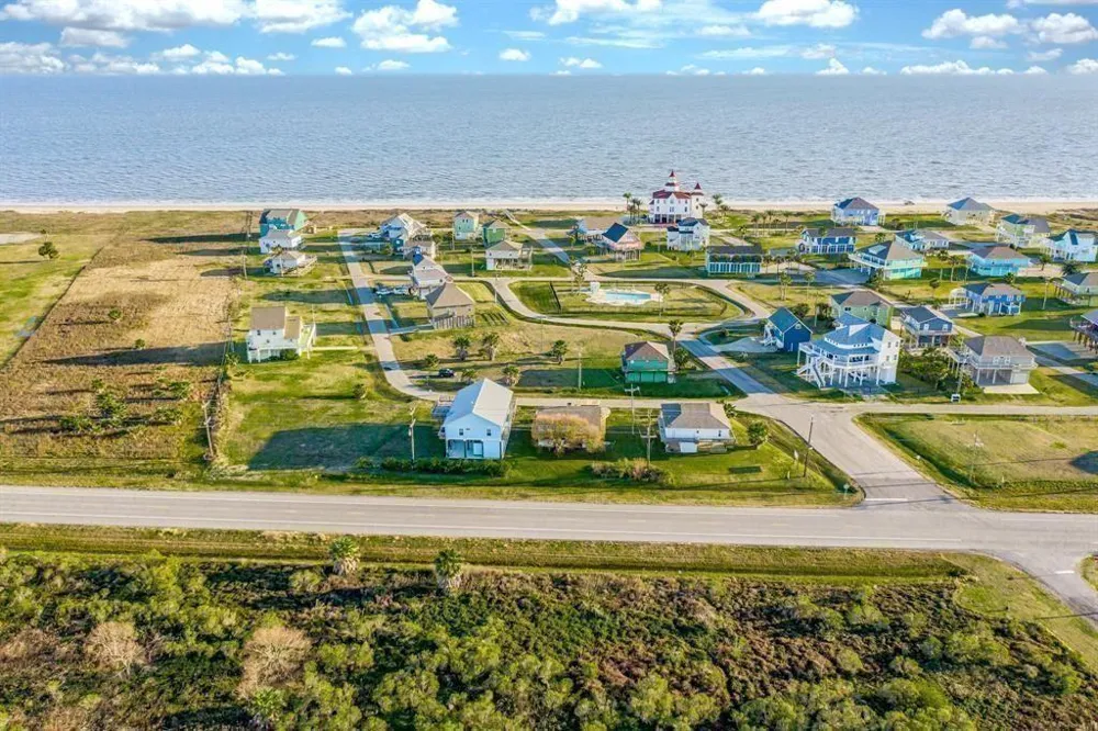 3619 Barracuda Crystal Beach, TX 77650