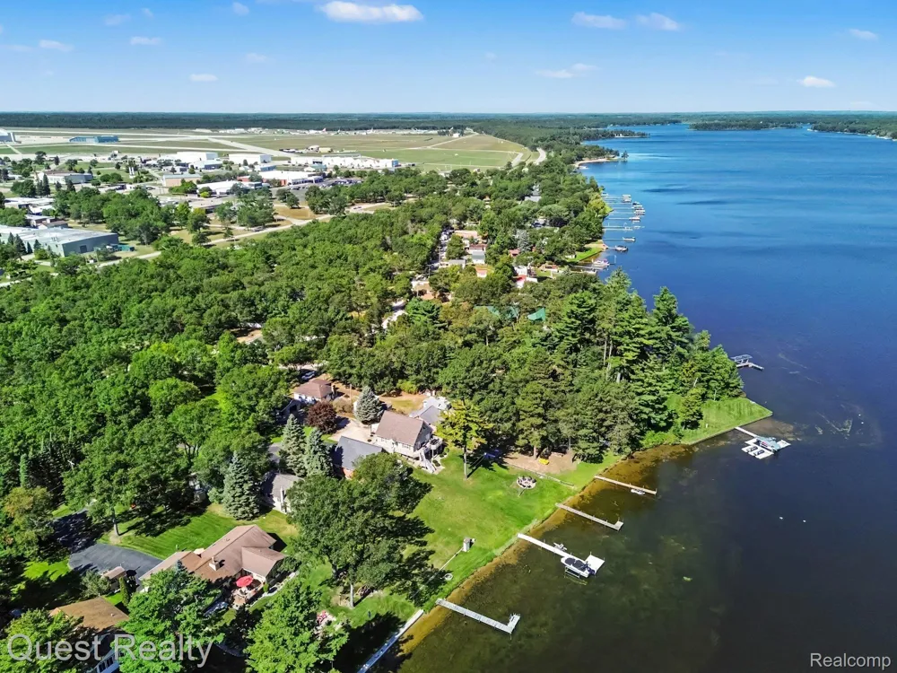 6024 Westshore Drive Oscoda Charter Township, MI 48750